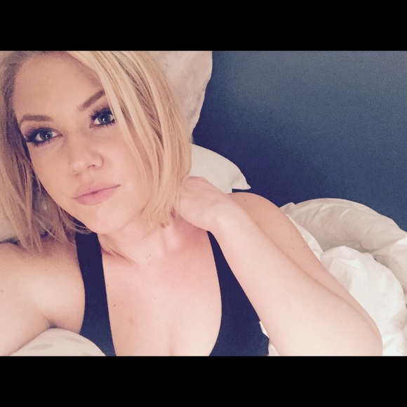 Meet your Posher, Chelsey - Picture 1 of 1