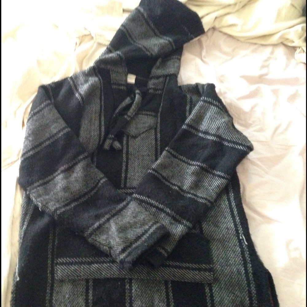 Black and gray hoodie