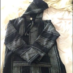 Black and gray hoodie