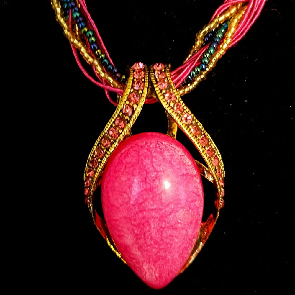Pendant necklaces. - Picture 2 of 6