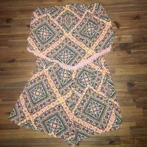 EUC Strapless Romper size XS