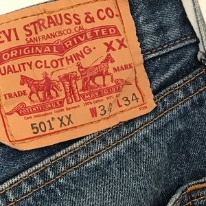 Vintage Jeans - Cute Vintage Boyfriend Jeans Levis 501's Vintage Jeans - Cute Vintage Boyfriend Jeans Levis 501's