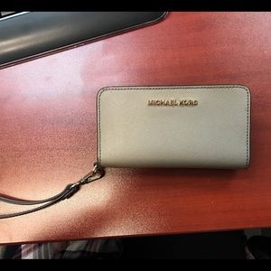 Michael Kors wristlet