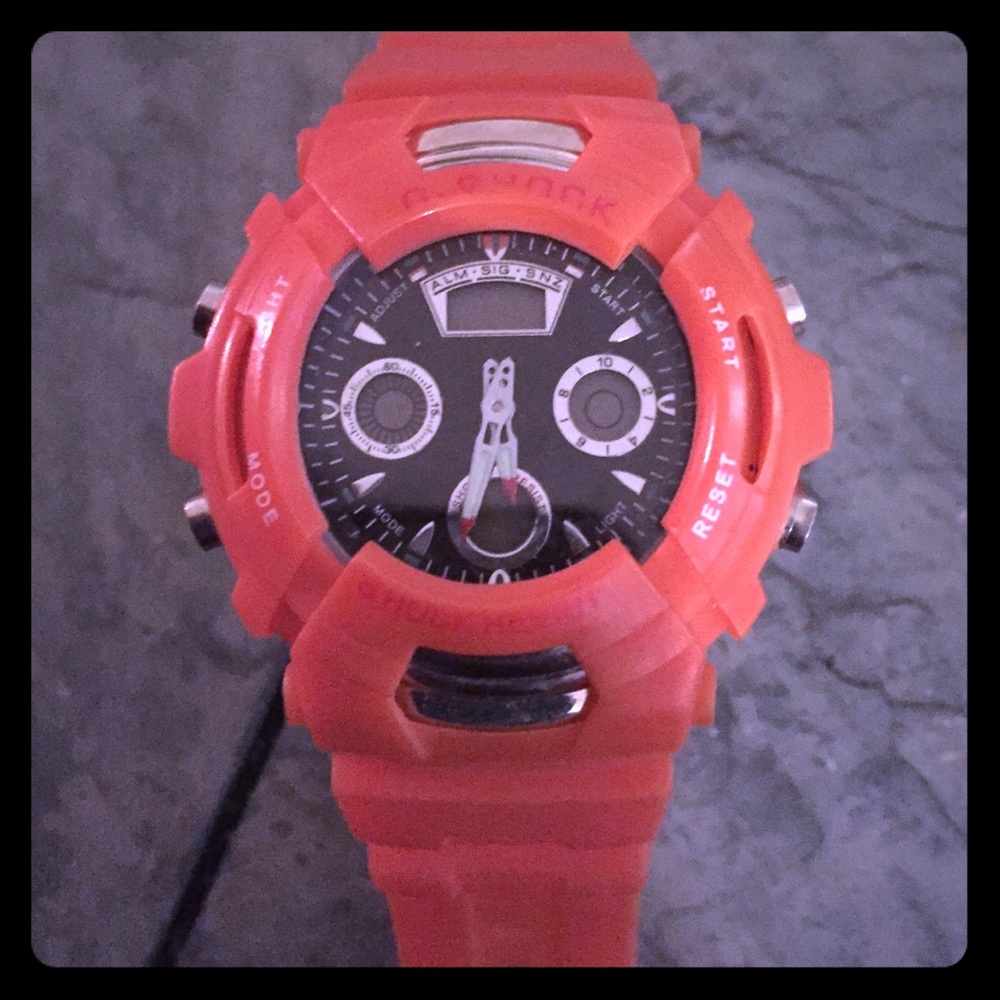 G Shock G2000 Watch ⌚️ Unisex super nice 100% Auth