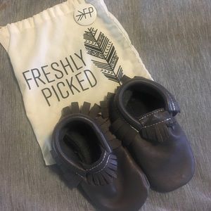 Freshly picked. Size 6. Toddler