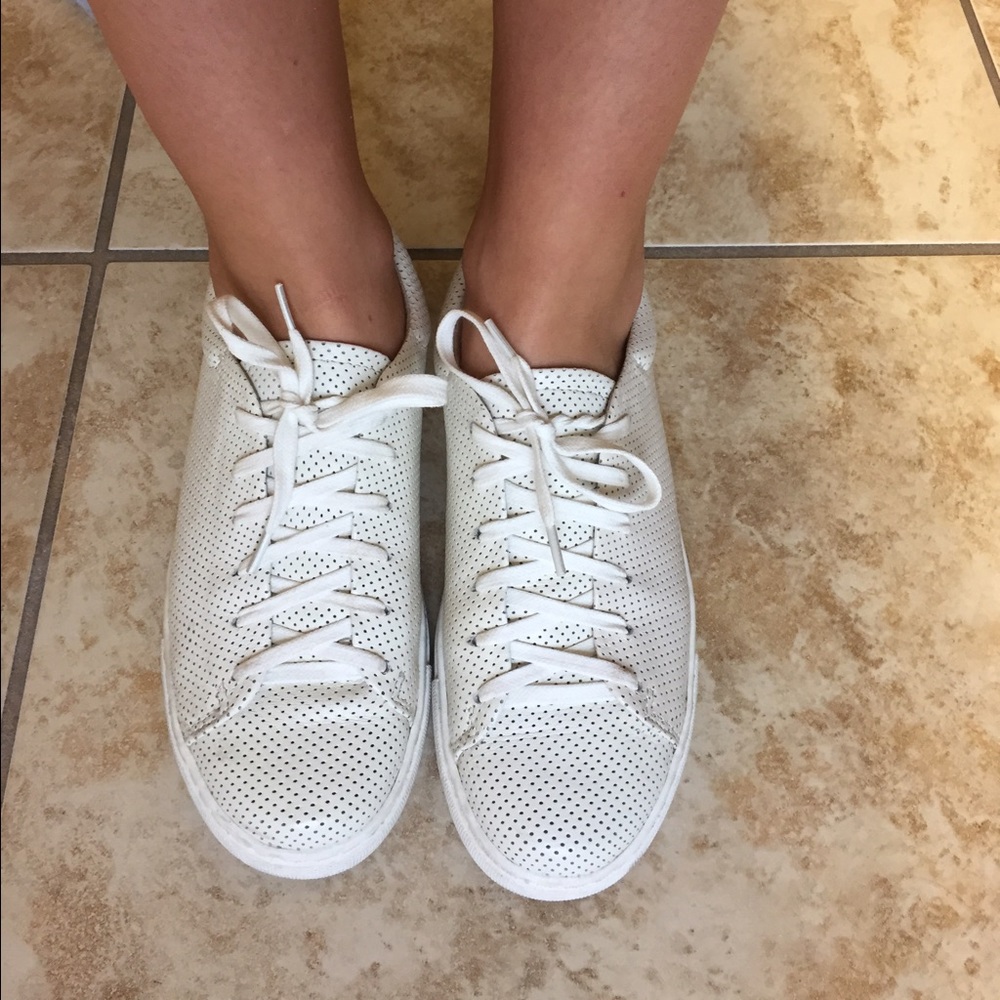 Dolce Vita casual cream white leather sneakers