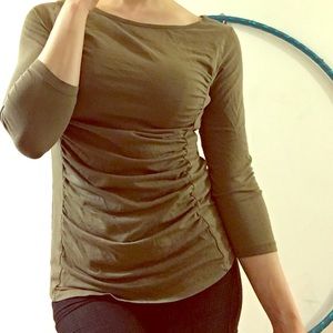 Sundance size S olive green top