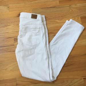 SPRING STAPLE stark white skinny jeans 👖👖👖