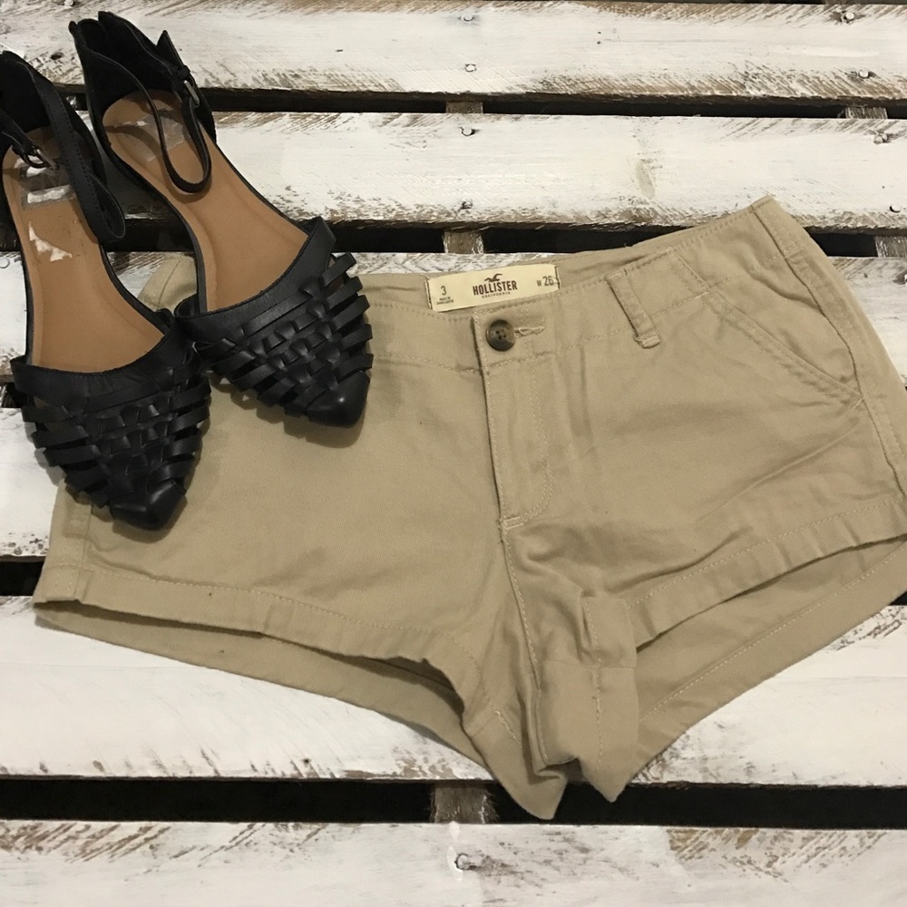 Hollister Khaki Shorts SIZE 3