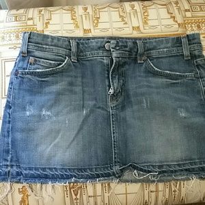 Short denim skirt