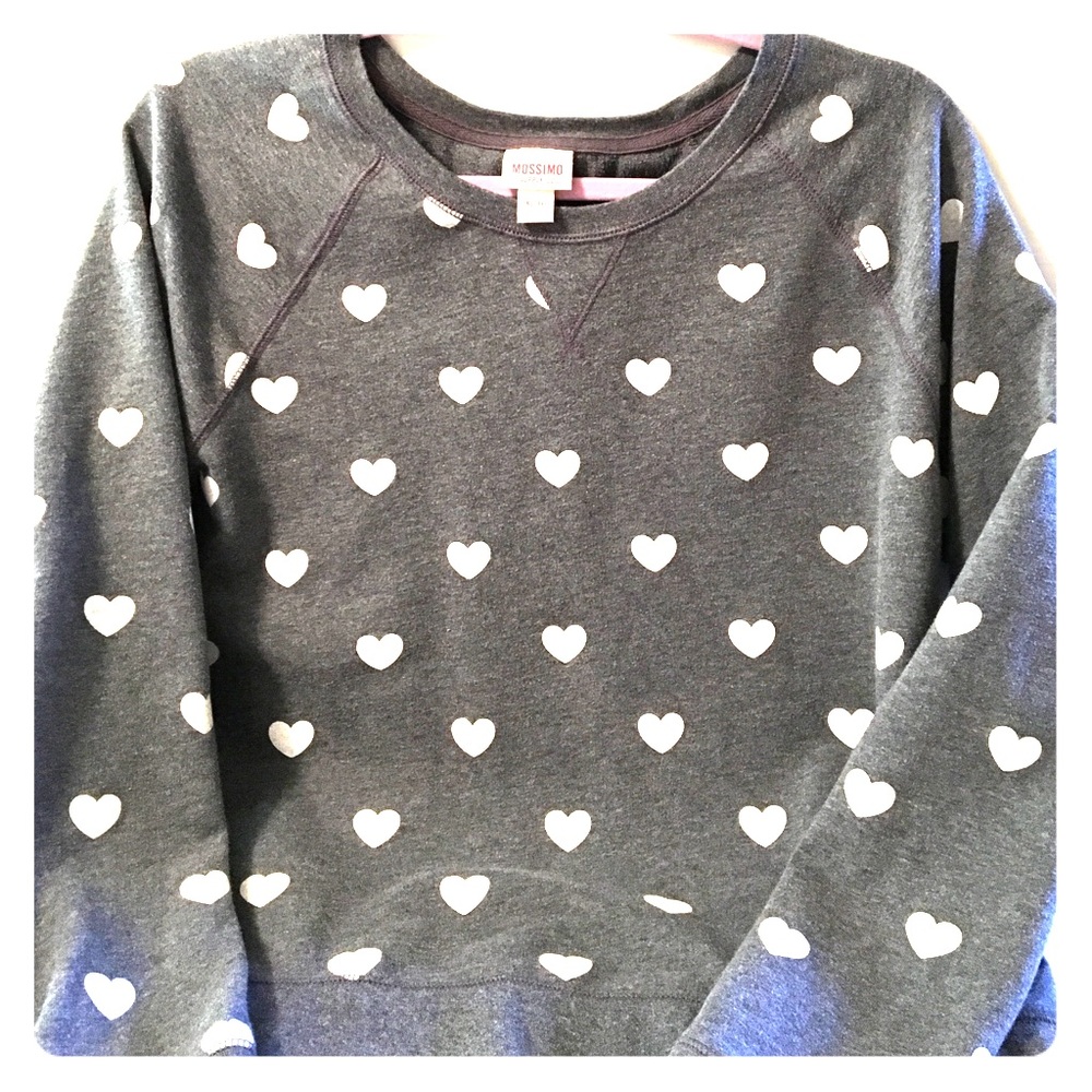💕Mossimo grey sweatshirt with white hearts 💕