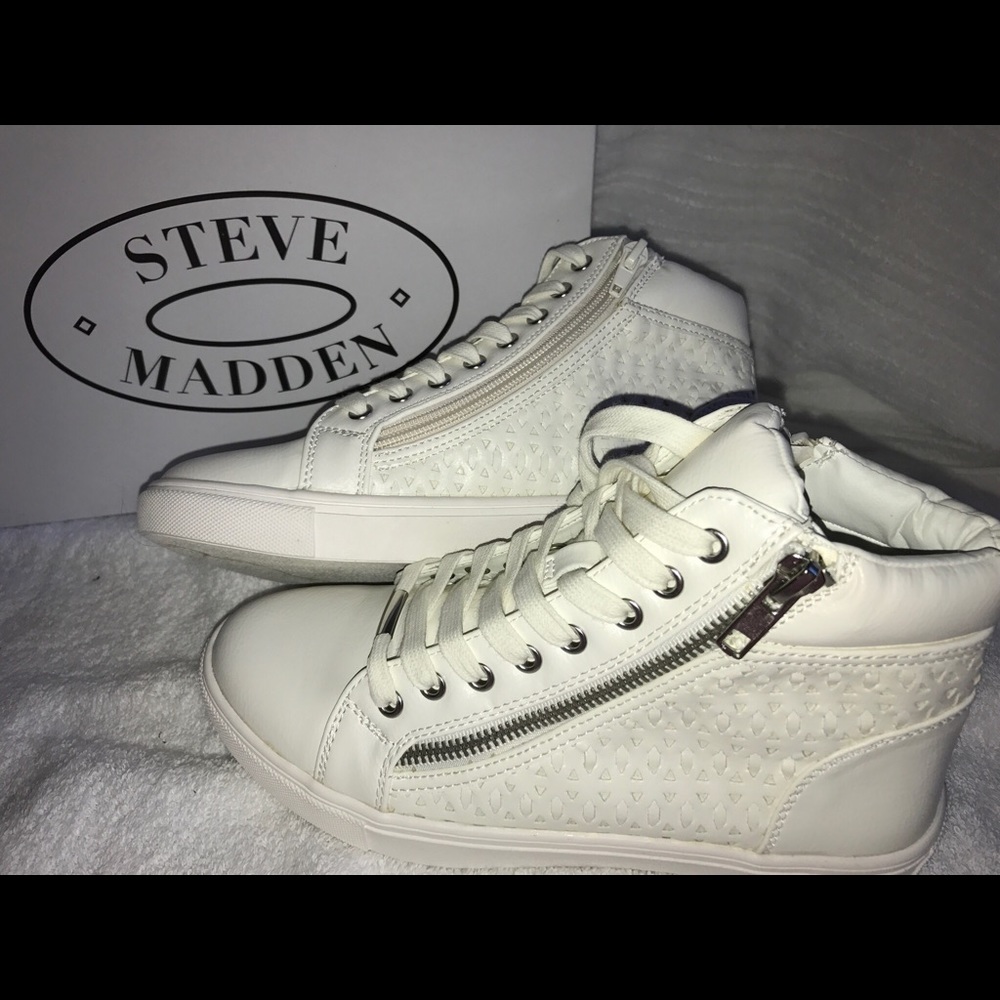 💜SPECIAL SUMMER SALE!💜 STEVE MADDEN- NEVER WORN