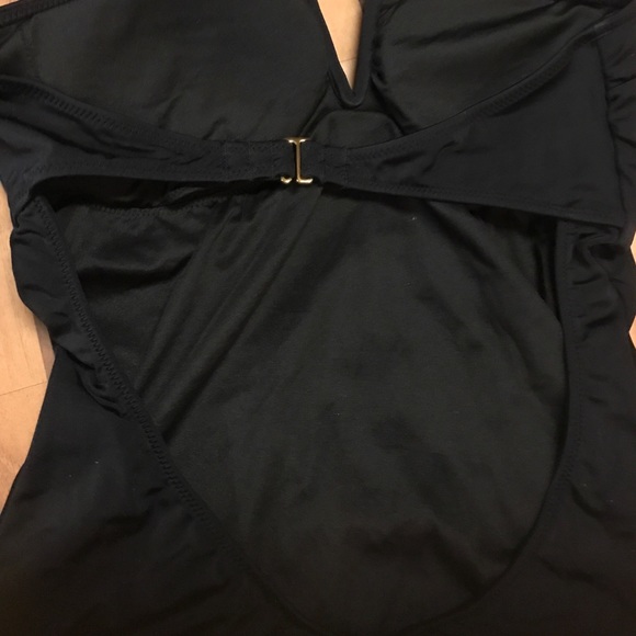 NWOT Victoria's Secret Swim Suit - Picture 4 of 4