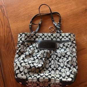 •FINAL SALE• Coach Purse AUTHENTIC; black/silver