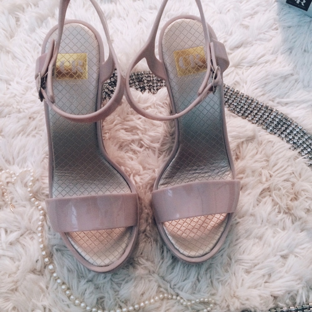 1 LEFT! Pastel pink princess wedges 💝 - Picture 3 of 4