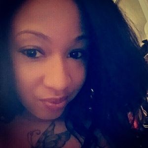 Meet your Posher, Ivory