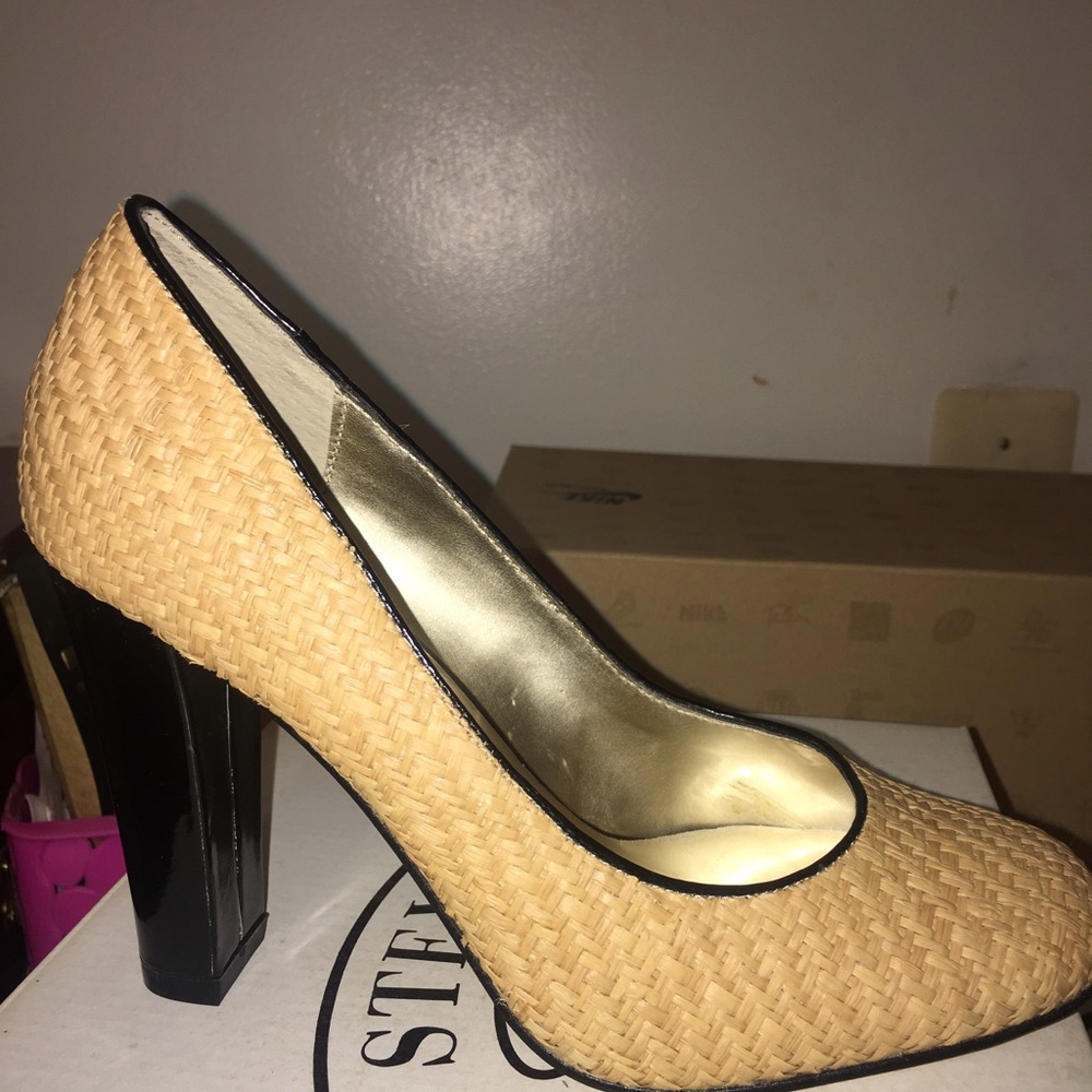 Steve Madden pumps