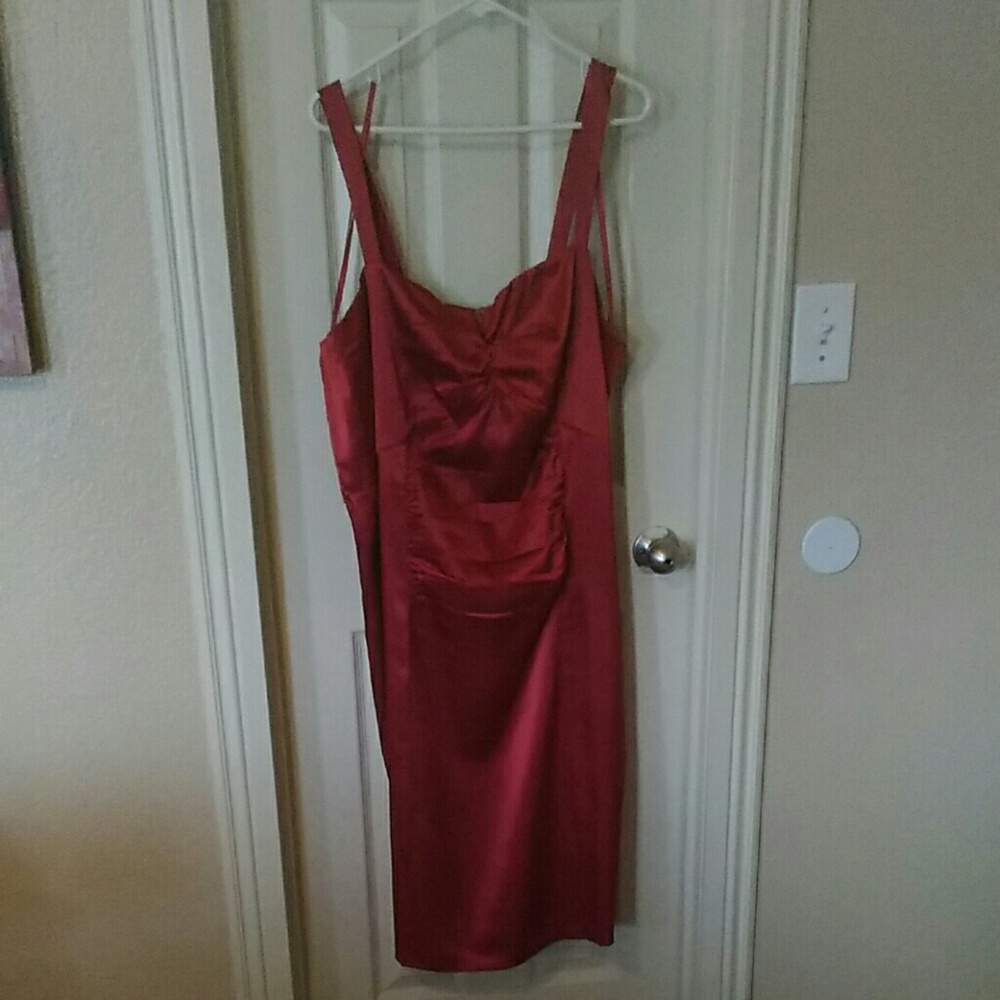 LAST PRICE DROP Newport News Red Dress - Picture 2 of 10