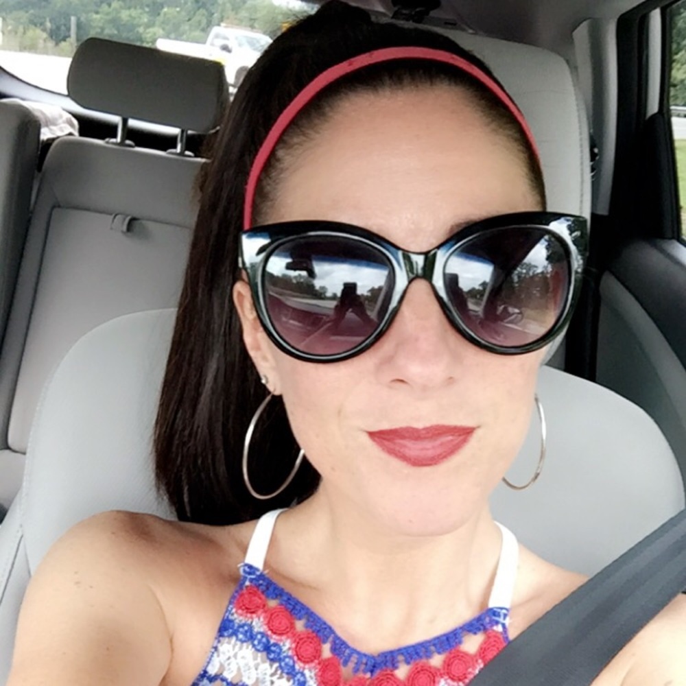 Meet your Posher, Stephanie