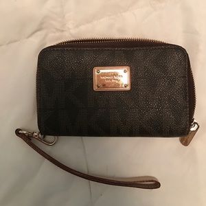 Michael Kors wristlet
