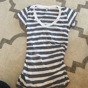 Guess shirt size small