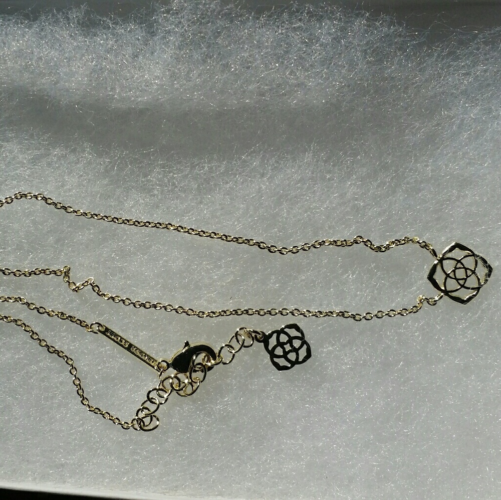 Kendra Scott Necklace