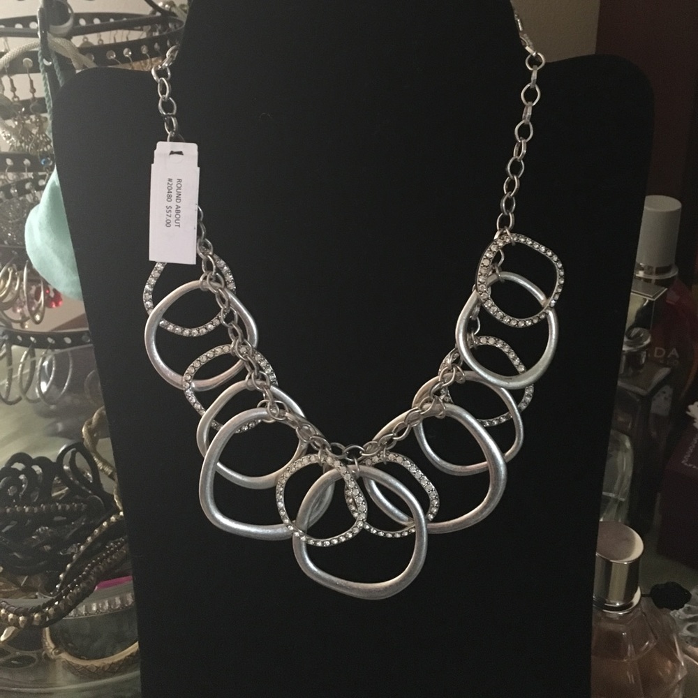 Statement necklace