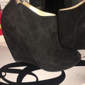 Nine West cute wedge booties