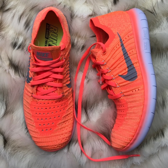 nike flyknit neon