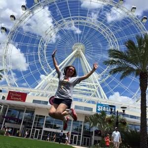 Meet your Posher, Elizabeth