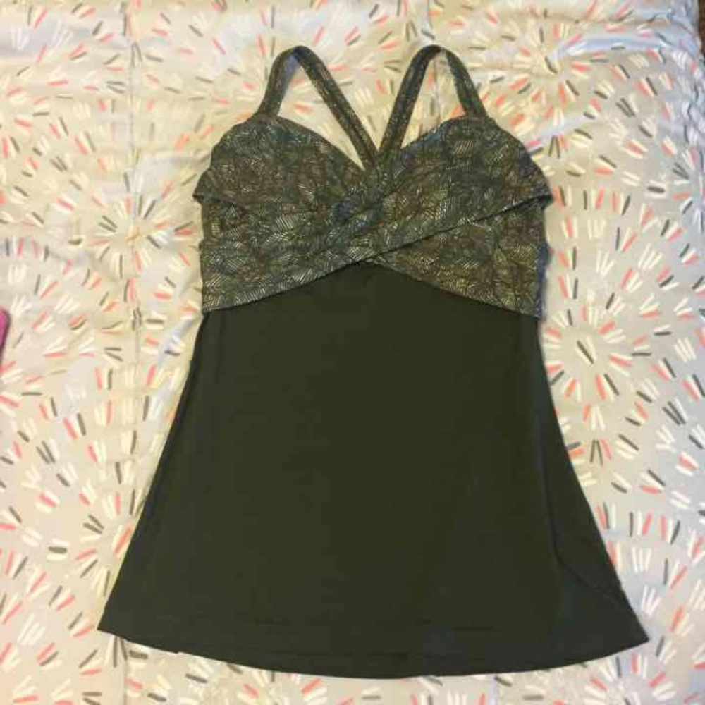 Lululemon tank