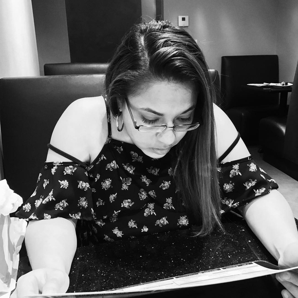 Meet your Posher, Julissa - Picture 1 of 1