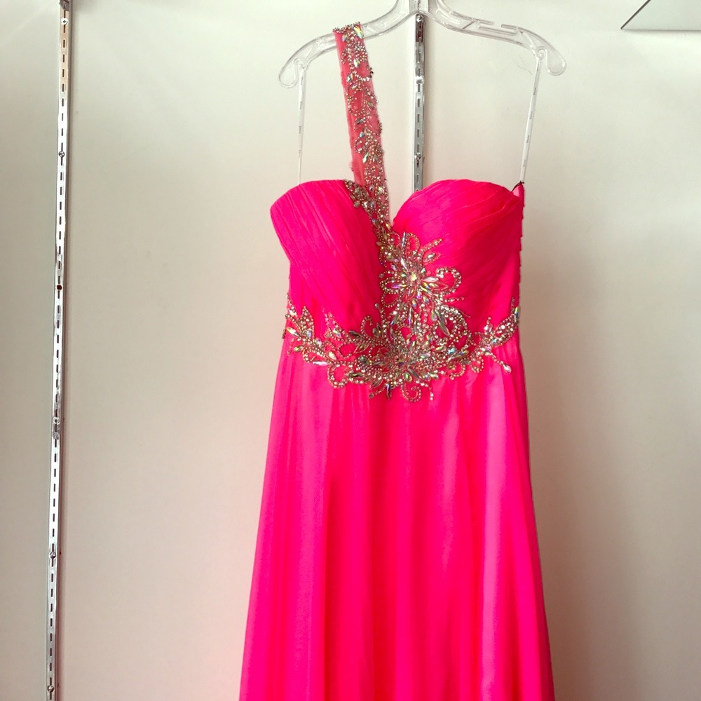 Gorgeous hot pink gown
