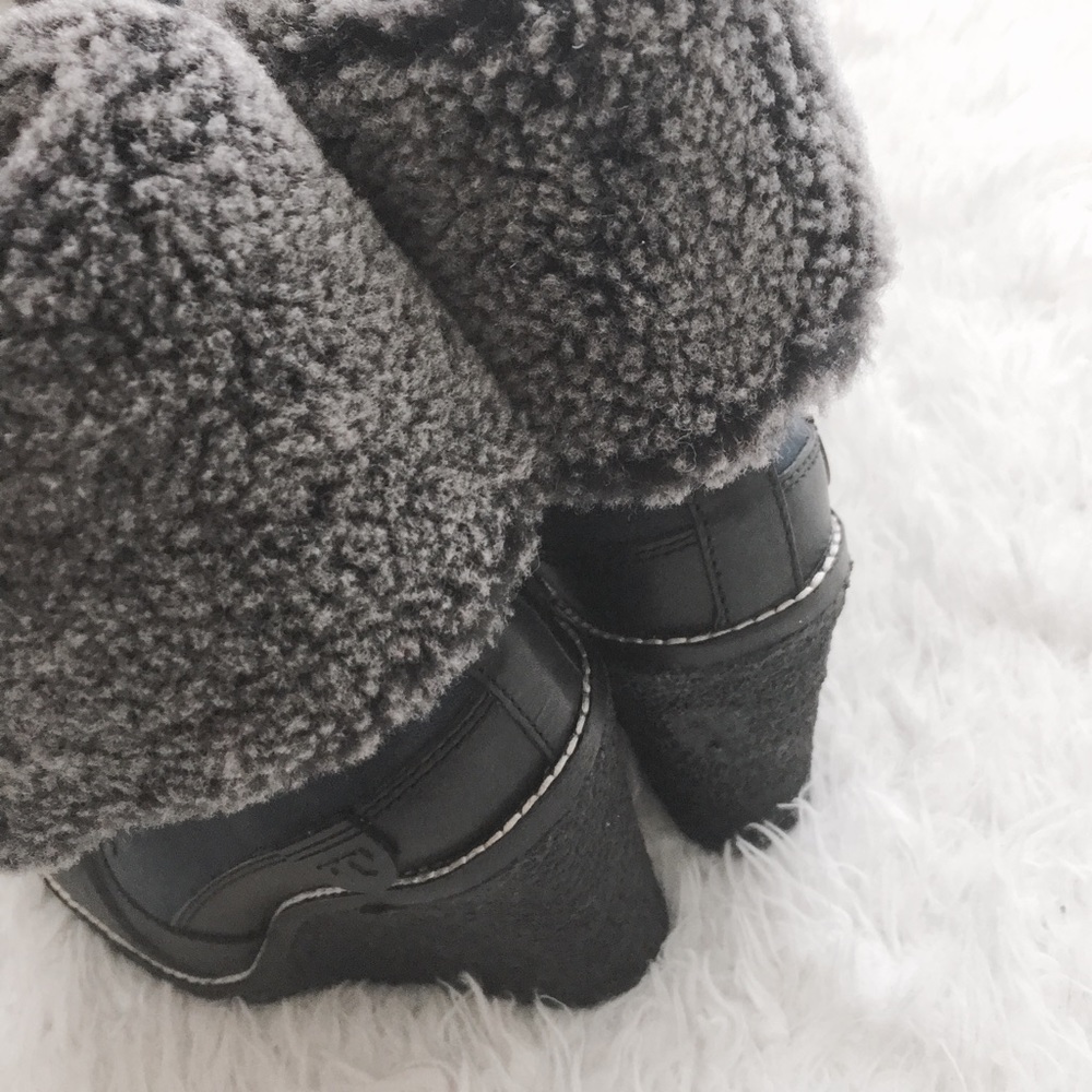 SOLDโ๏ธNWOT Tory Burch Fairfax Canvas Wedge Booties - Picture 6 of 8