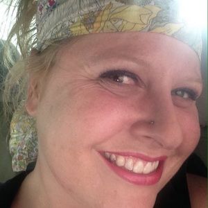 Meet your Posher, Betha