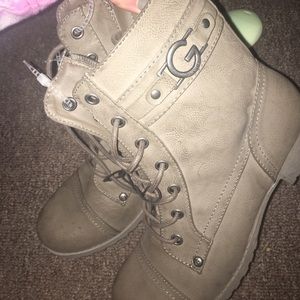 Guess boots