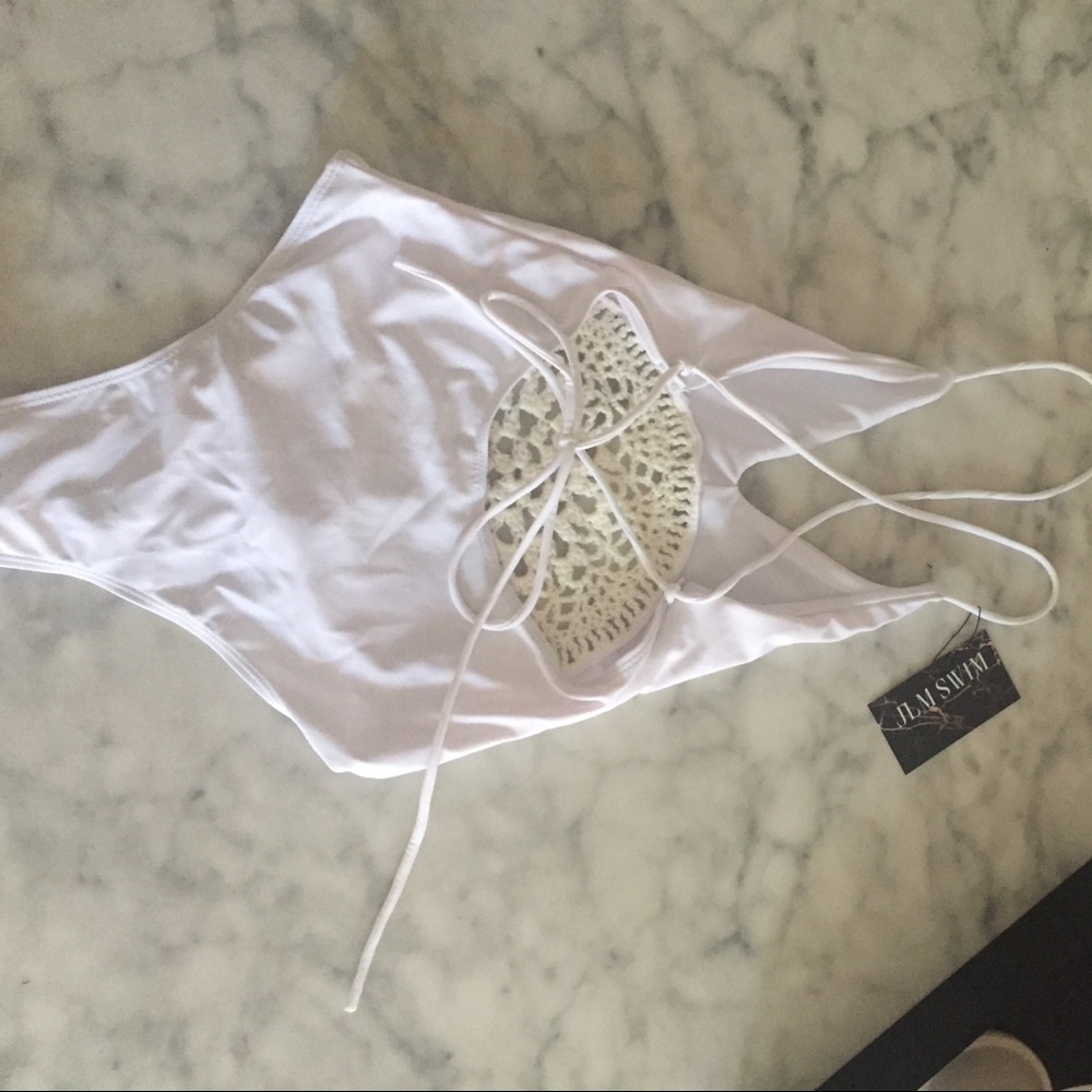 • White Crochet One-Piece • - Picture 5 of 5