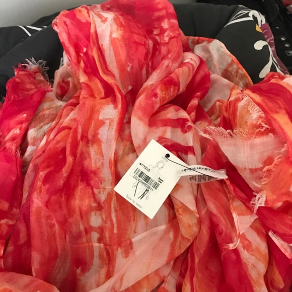 🆕 Calvin Klein wrap scarf - Picture 5 of 5