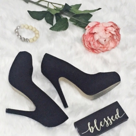 Steve Madden Shoes - Steve Madden 5 inch stiletto heel Black Pumps