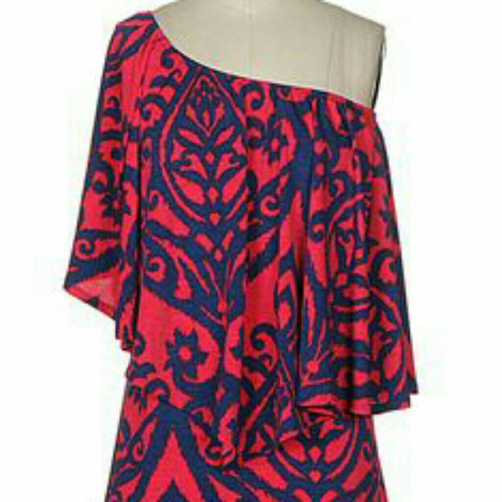 NWOT 3 way Damask top