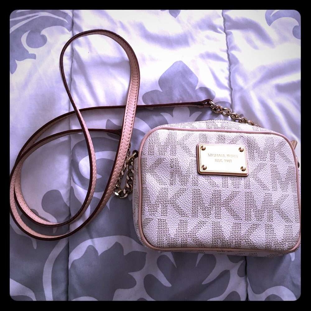 Michael Kors small cross body