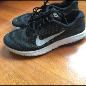 Nike Flex Experience running shoes