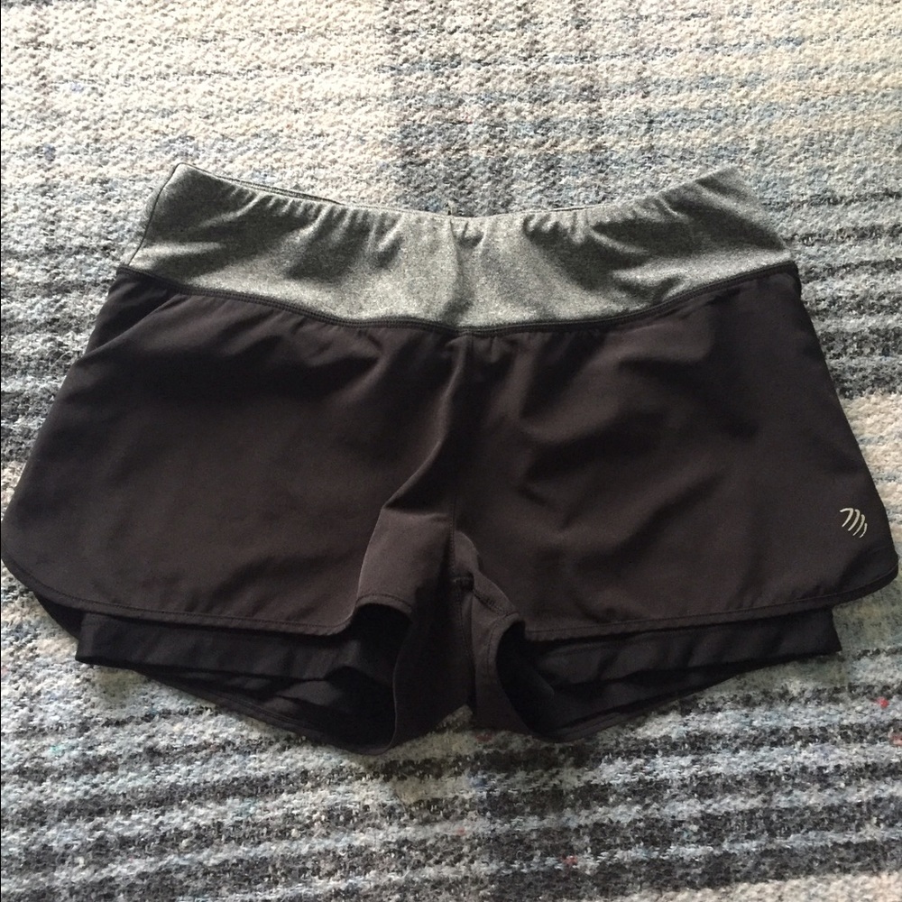 🚫SOLD ON DEPOP🚫 Black workout shorts