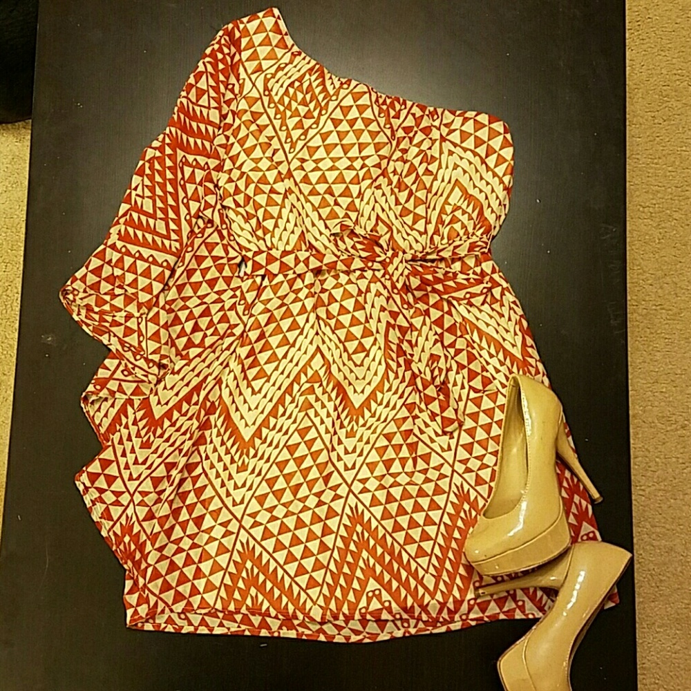 One shoulder geometric print dress