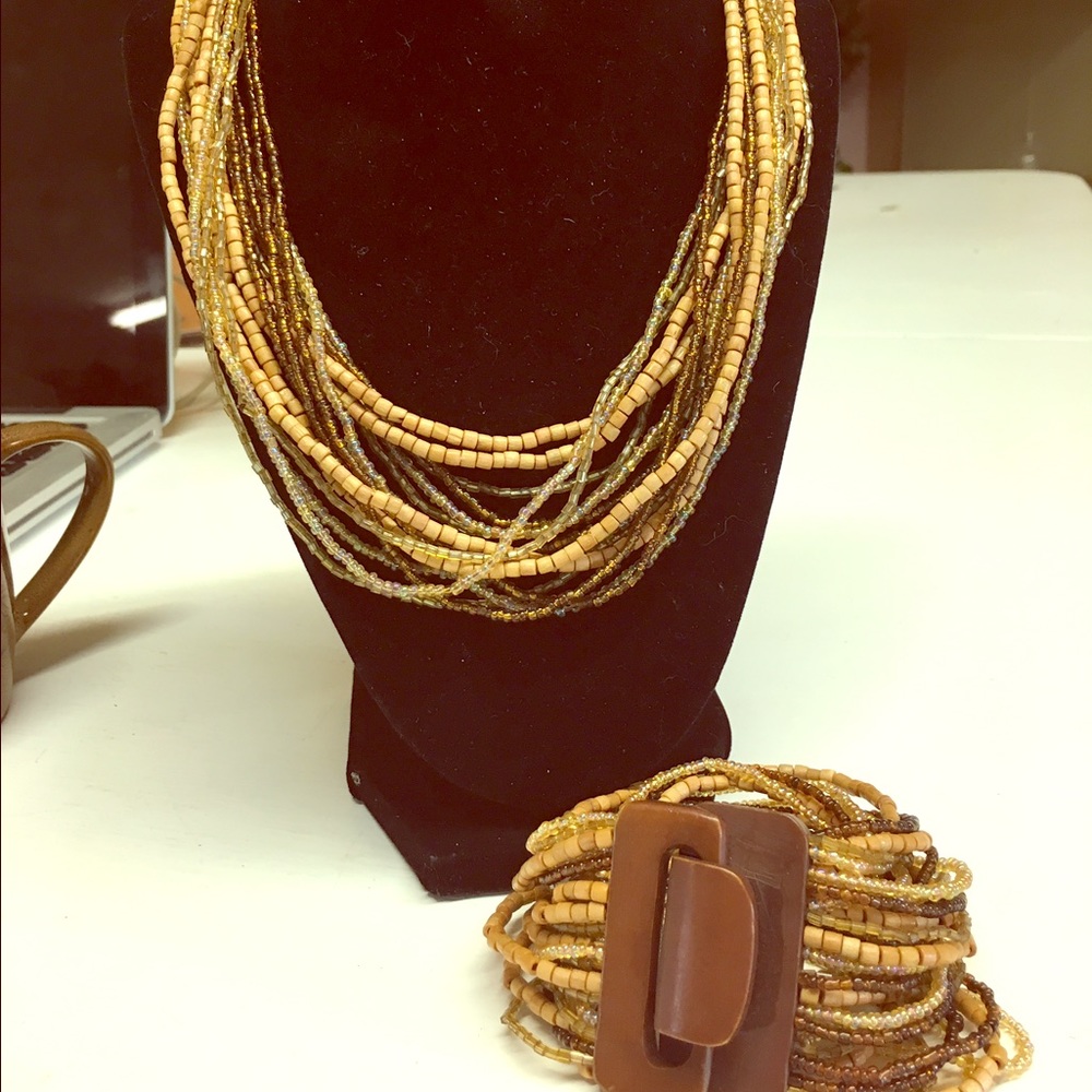 Necklace & bracelet set