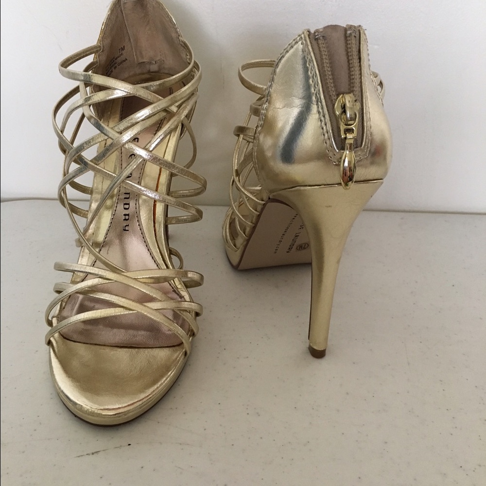 Chinese Laundry gold strappy stilettos size 7m