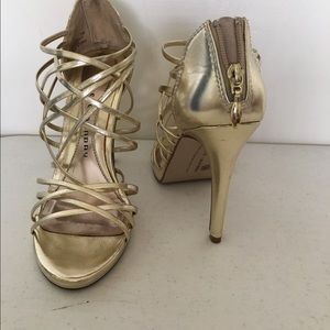 Chinese Laundry gold strappy stilettos size 7m