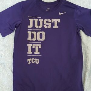 Nike purple dri fit short sleeve tee - size sm
