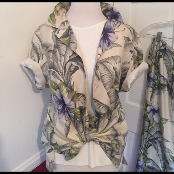 Tommy Bahama set - Picture 2 of 4