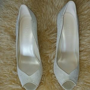 Davids bridal Layla Peep toe pump